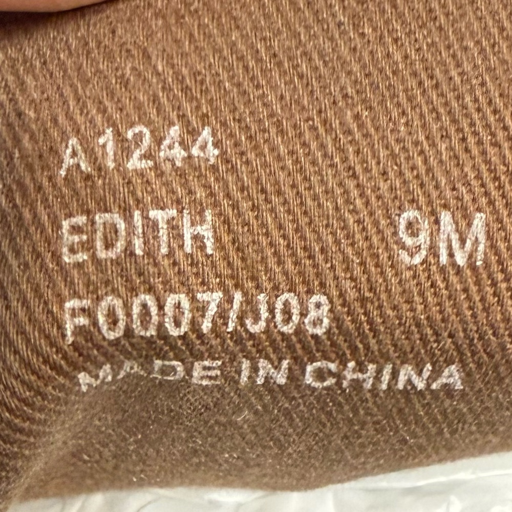 Coach Cream‎ and Brown Designer Edith Sneakers - Picture 3 of 9